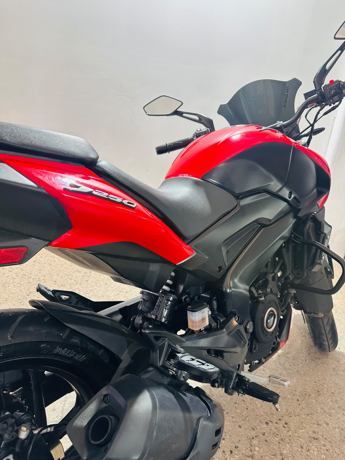 Bajaj Dominar 400 foto 3