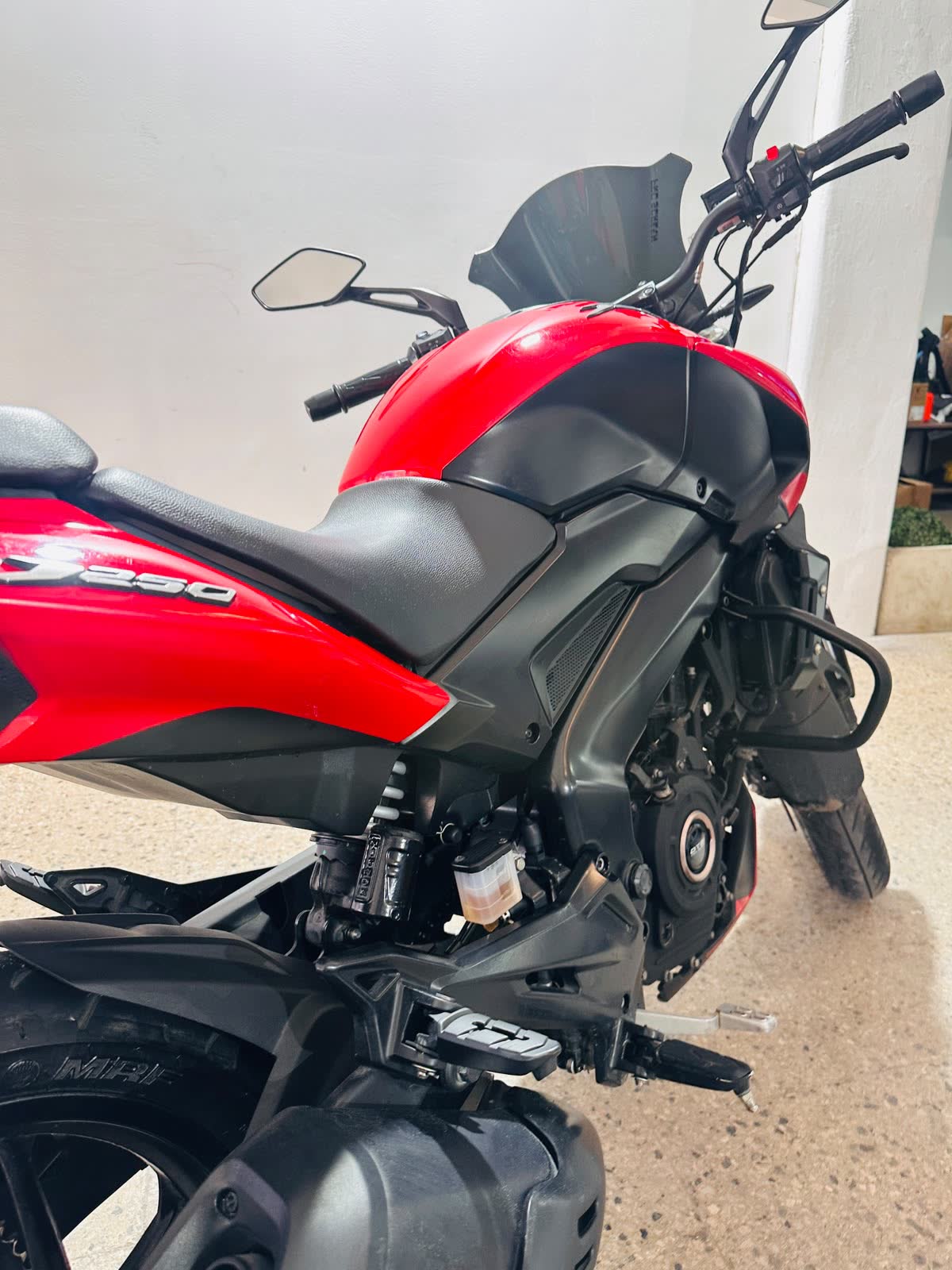 Bajaj Dominar 400 foto 7