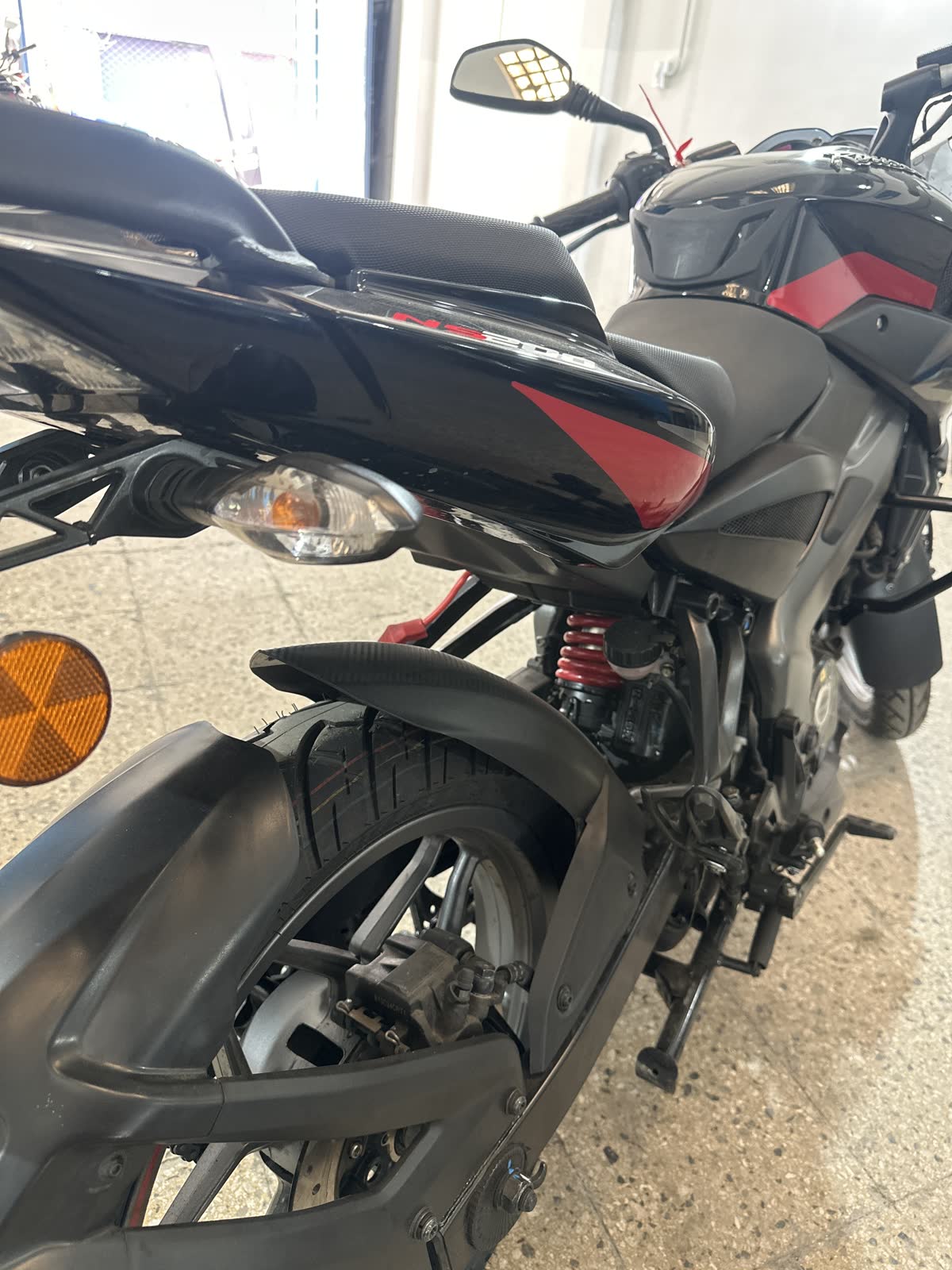 Bajaj Rouser NS 200 foto 3