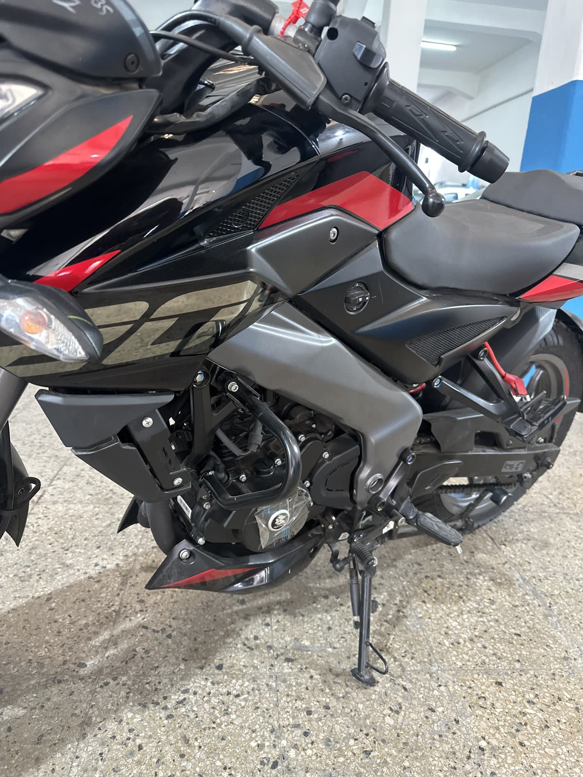 Bajaj Rouser NS 200 foto 6