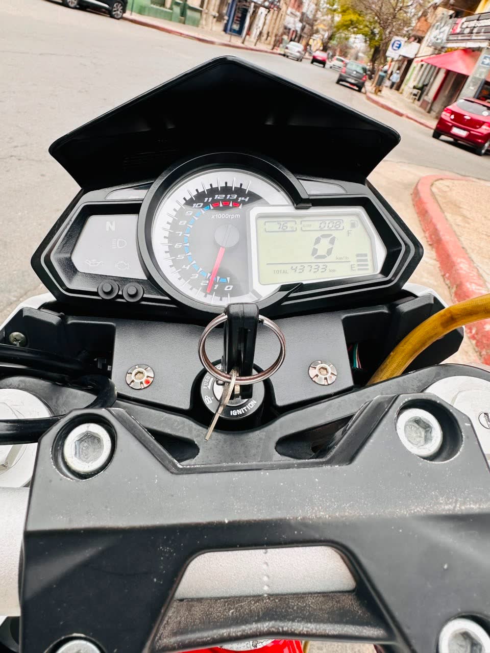 Benelli TNT 300 foto 5