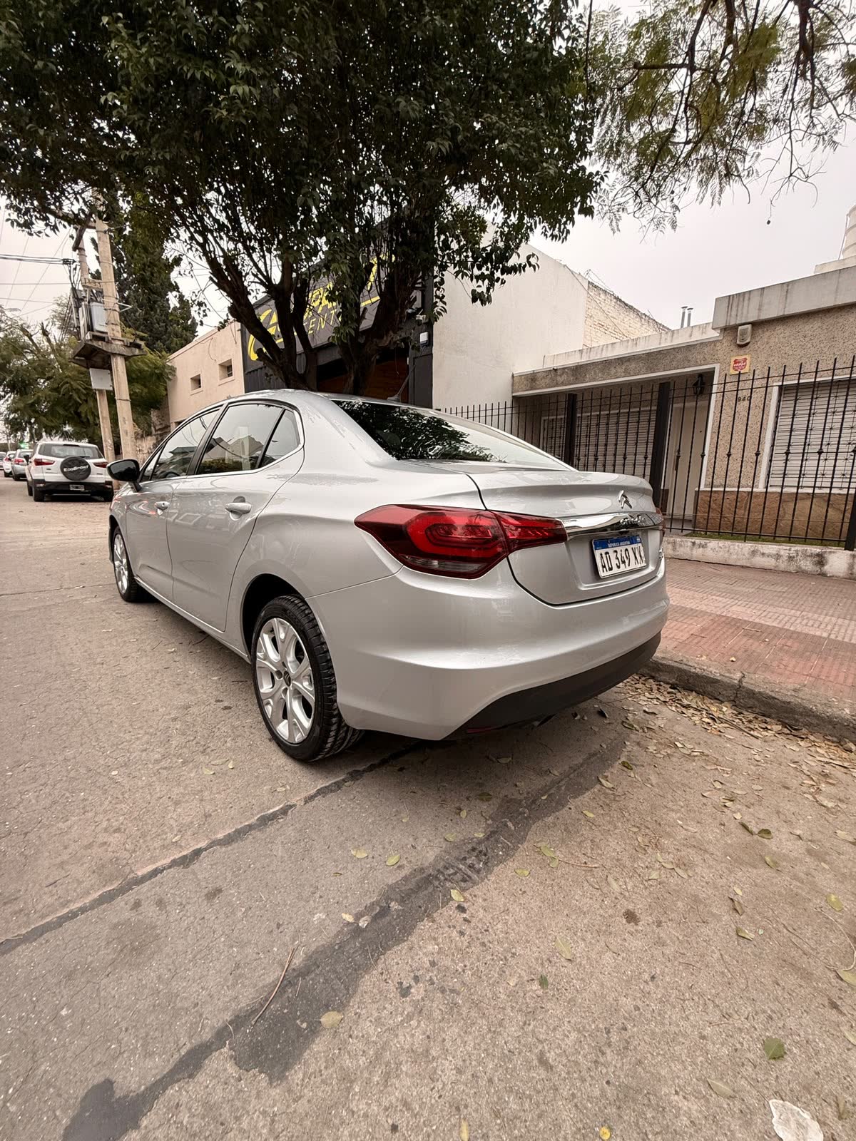 Citroen C4 Lounge HDI foto 4