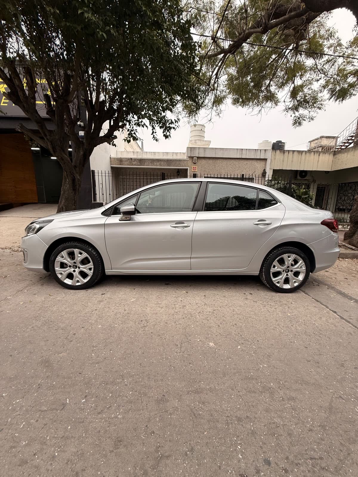 Citroen C4 Lounge HDI foto 5
