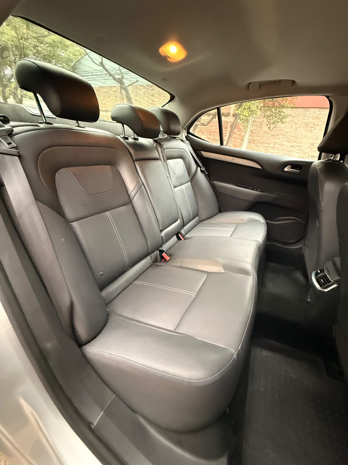 Citroen C4 Lounge HDI foto 11