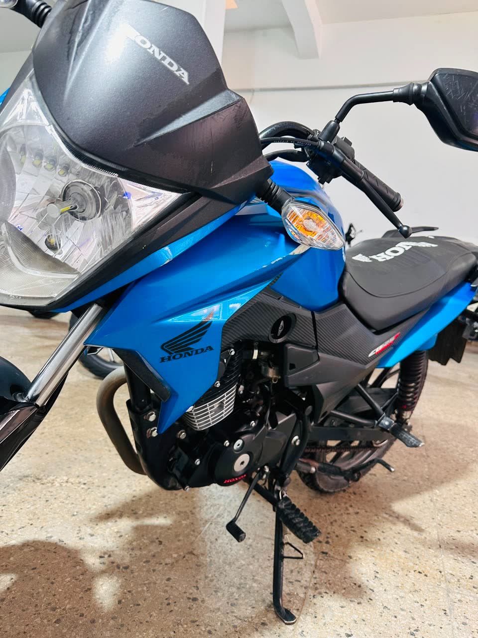 Honda CB125F Twister foto 7