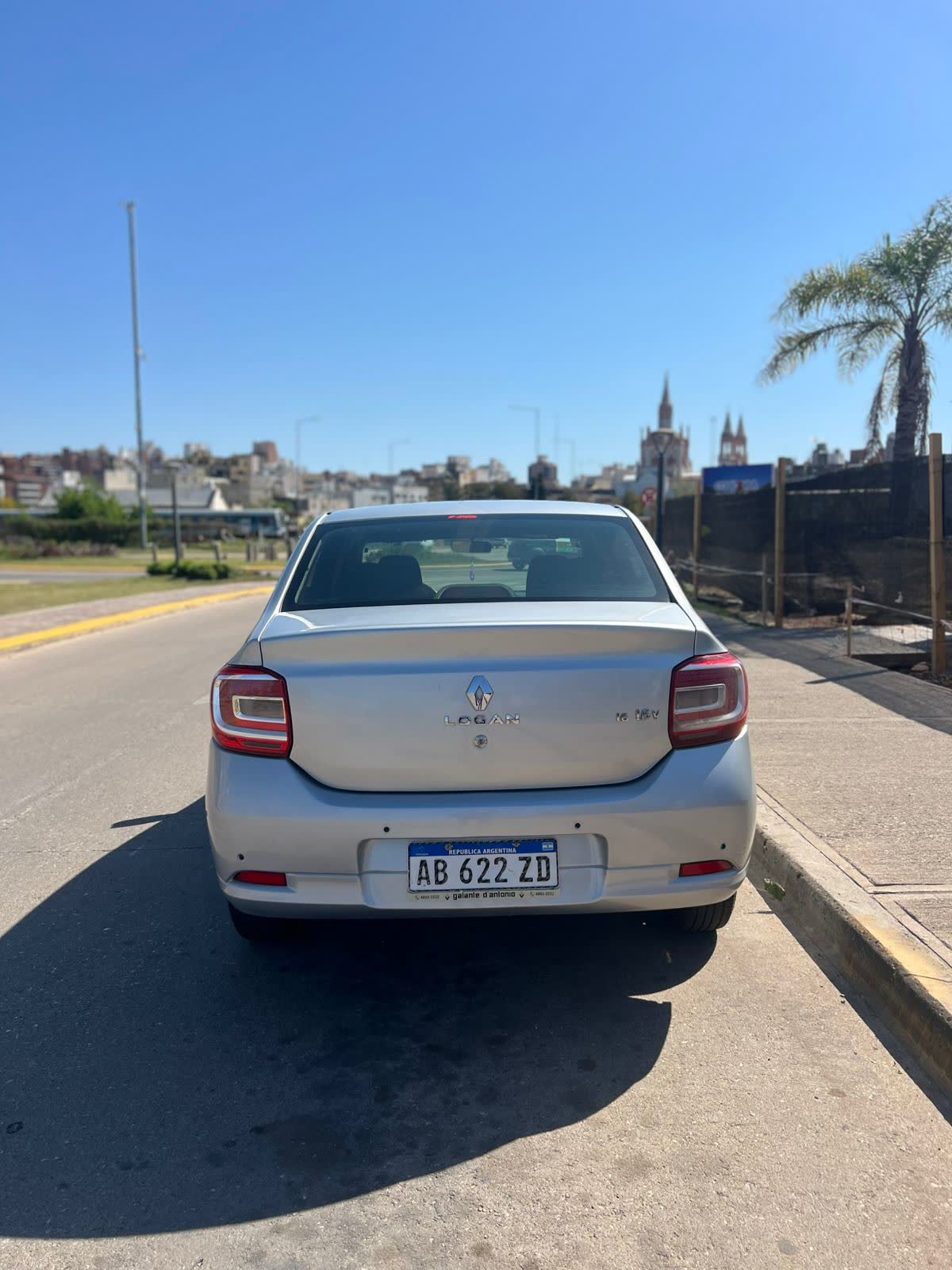 Renault Nuevo Logan Privilege 1.6 16V foto 3