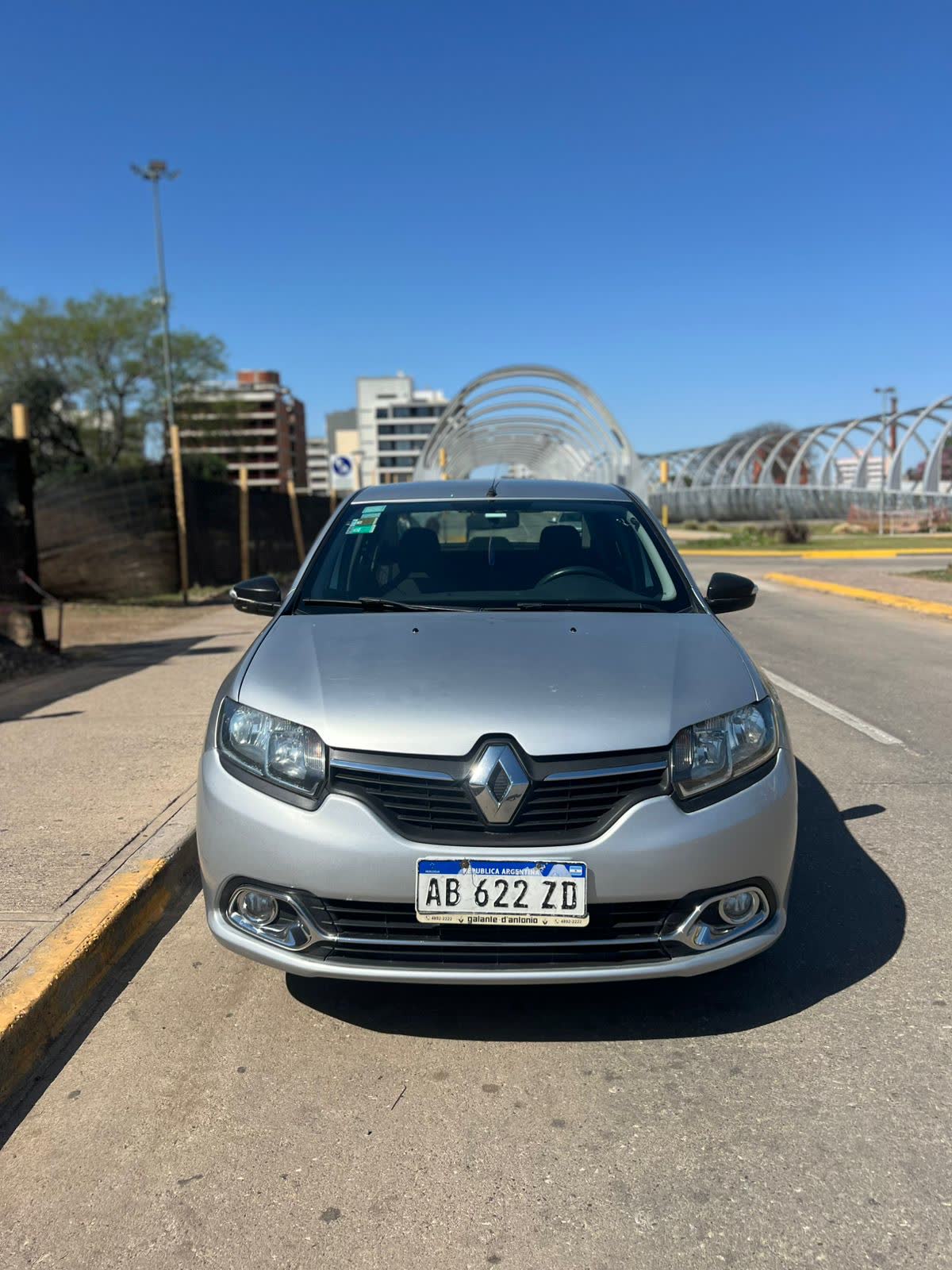 Renault Nuevo Logan Privilege 1.6 16V foto 5
