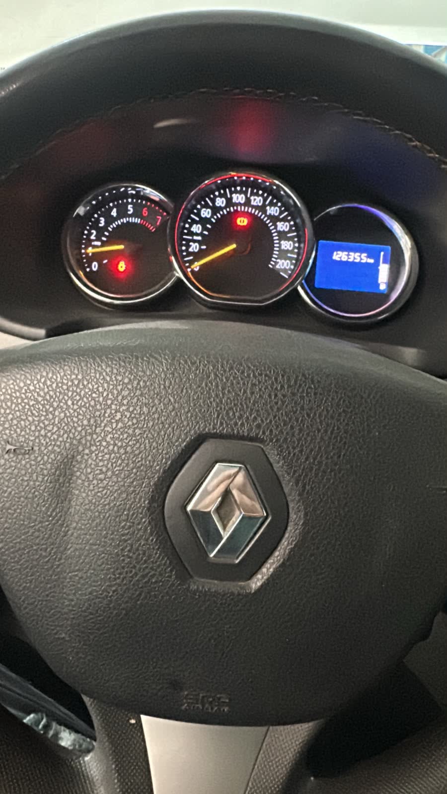 Renault Nuevo Logan Privilege 1.6 16V foto 7