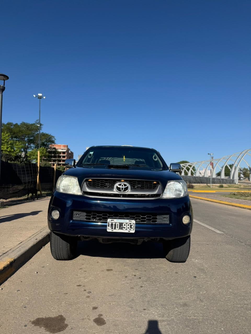Toyota Hilux 4x4 Cabina Doble SRV 3.0 TDI A/T foto 5