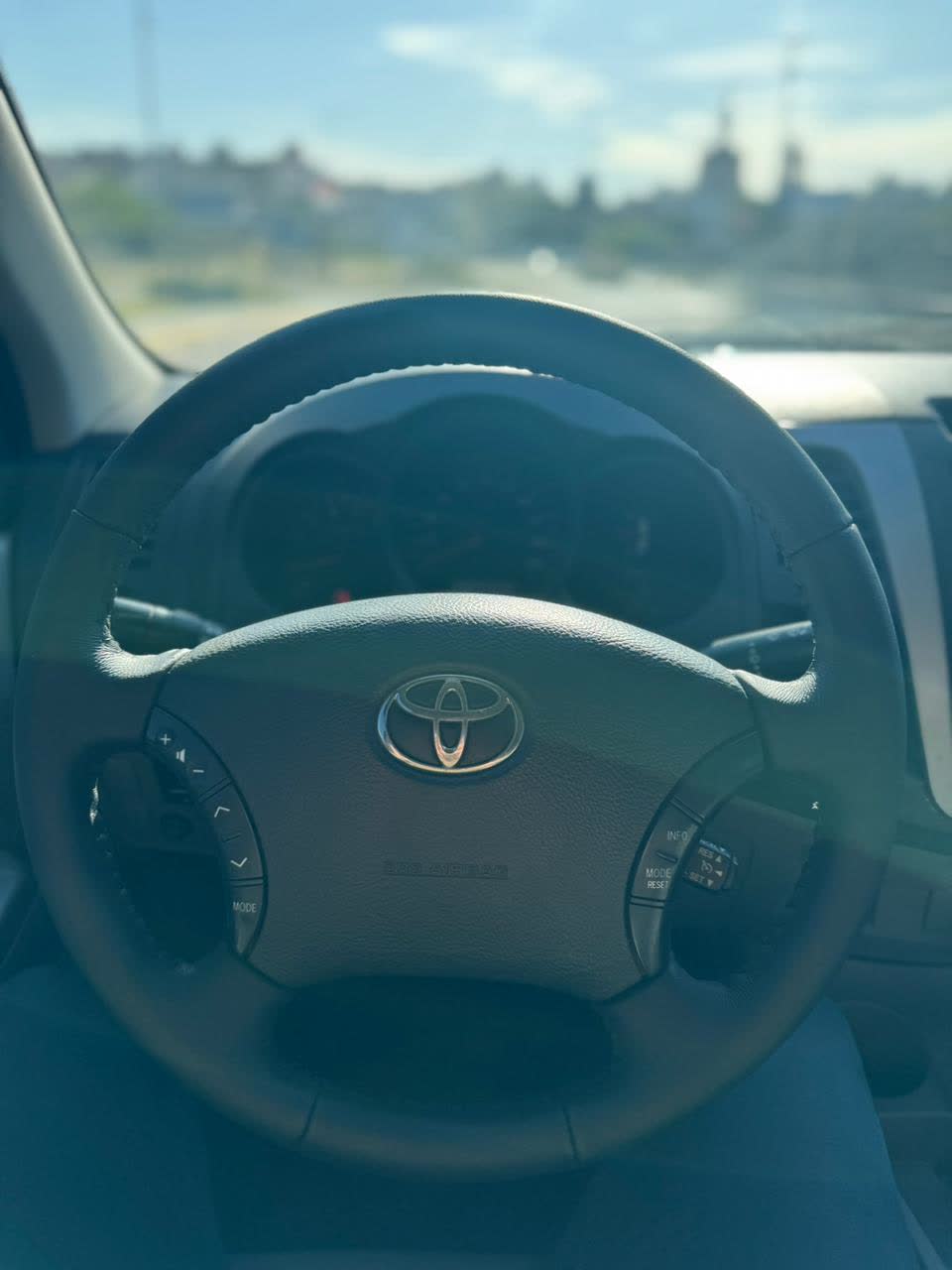 Toyota Hilux 4x4 Cabina Doble SRV 3.0 TDI A/T foto 14
