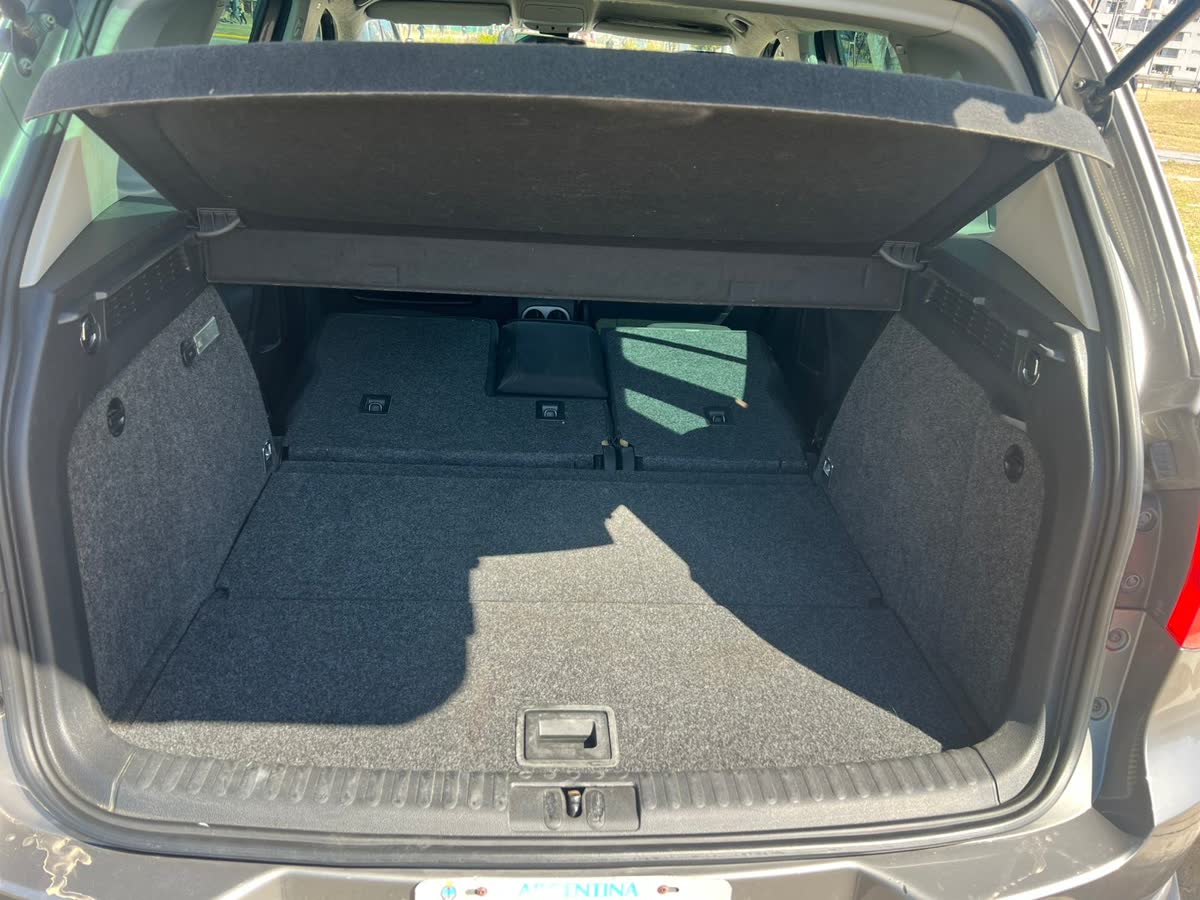 Volkswagen Tiguan 2.0 TSI foto 6